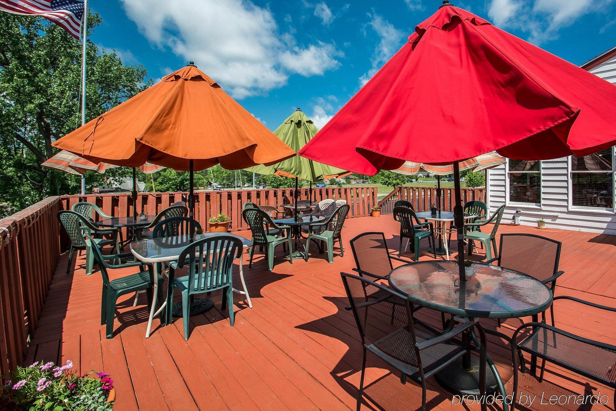 Rodeway Inn Lakeville Exterior photo